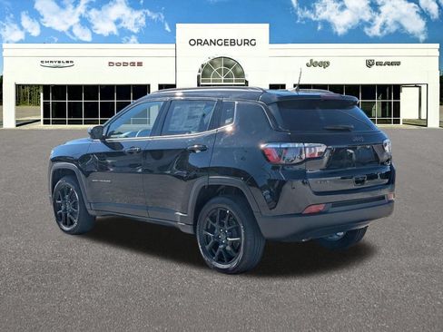 New 2026 Jeep Compass Latitude AWD/4WD image 5