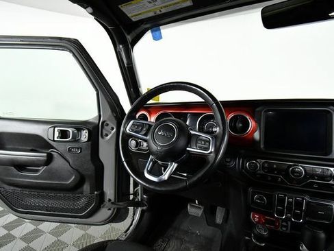 Used 2022 Jeep Gladiator Rubicon w/ Cold Weather Group AWD/4WD image 19