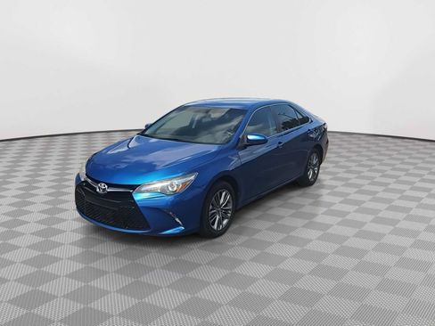 Used 2017 Toyota Camry SE FWD image 4