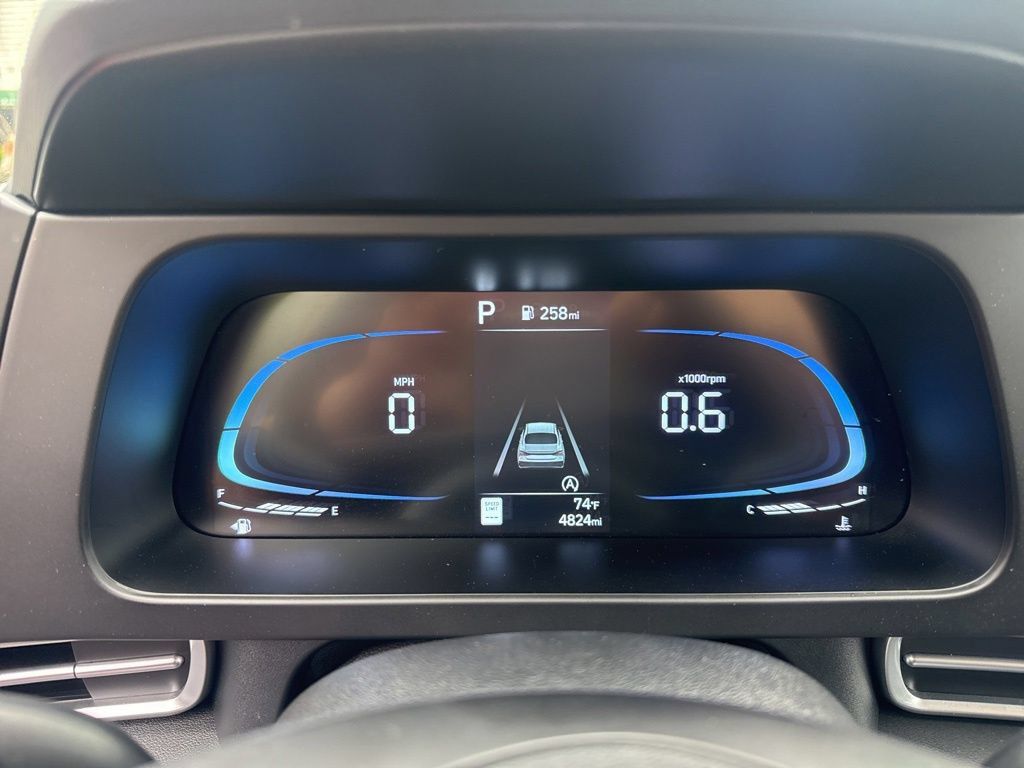 Certified 2026 Hyundai Elantra SE FWD image 23