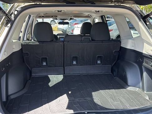 Used 2024 Subaru Forester Premium AWD/4WD image 13