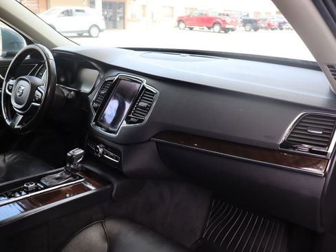 Used 2017 Volvo XC90 T6 Momentum w/ Vision Package AWD/4WD image 17