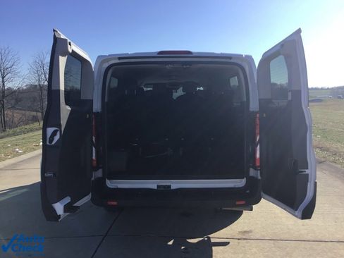 Used 2023 Ford Transit 350 XLT image 5