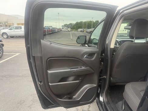 Used 2019 Chevrolet Colorado LT w/ LT Convenience Package AWD/4WD image 27