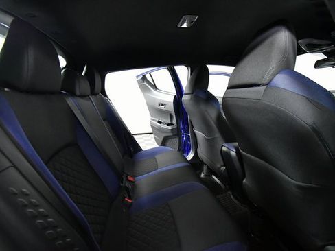 Used 2022 Toyota C-HR image 23