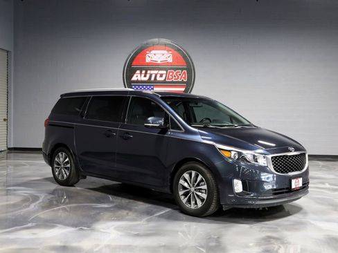 Used 2016 Kia Sedona SX FWD image 1