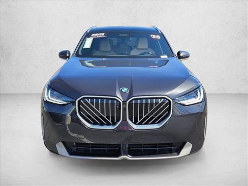 Used 2025 BMW X3 xDrive30i w/ Premium Package AWD/4WD image 2
