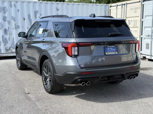 Used 2025 Ford Explorer ST AWD/4WD image 6