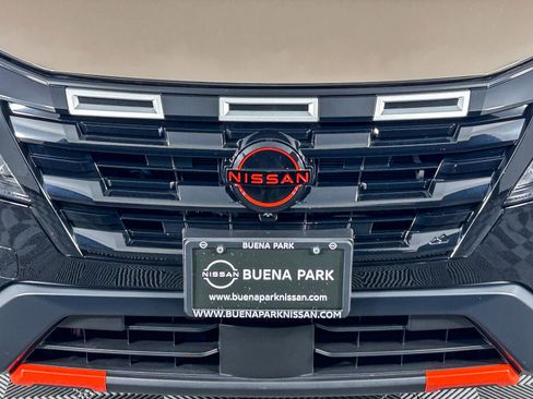 Certified 2025 Nissan Rogue SV image 5