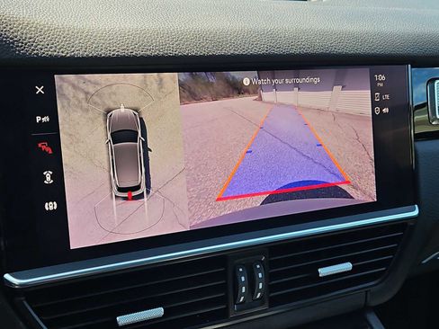 Certified 2022 Porsche Cayenne Platinum Edition AWD/4WD image 27