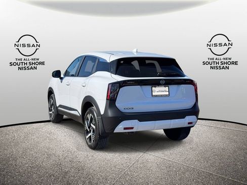 Certified 2025 Nissan Kicks SV FWD image 8