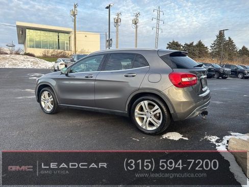 Used 2017 Mercedes-Benz GLA 250 4MATIC image 4