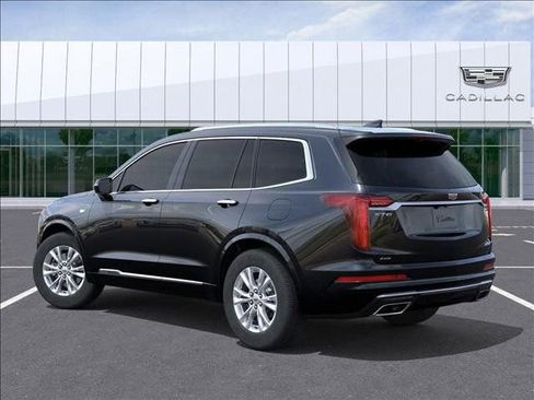 New 2025 Cadillac XT6 Luxury image 3