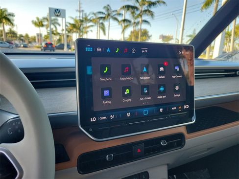 Used 2025 Volkswagen ID. Buzz 1st Edition image 22