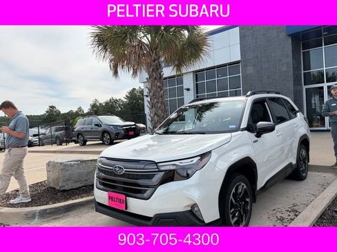 Used 2025 Subaru Forester Premium image 3