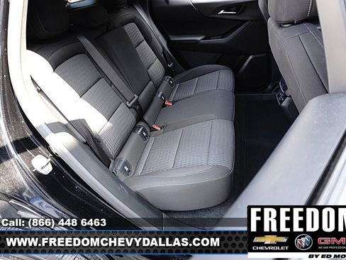Used 2026 Chevrolet Equinox LT FWD image 12