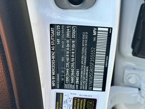 Used 2025 Mercedes-Benz GLC 350e 4MATIC image 39