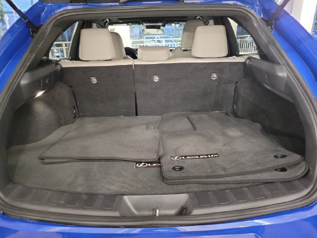 Used 2025 Lexus UX 300h FWD w/ Accessory Package (Z2) image 6
