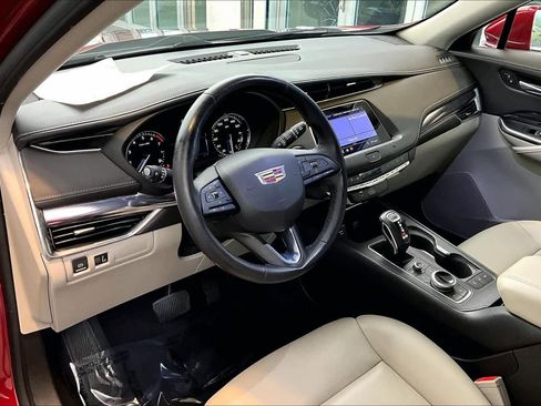 Used 2019 Cadillac XT4 Luxury image 18
