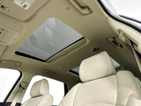 Used 2023 Buick Enclave Essence w/ Experience Buick Package image 23