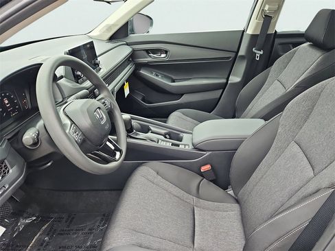 New 2025 Honda Accord SE image 18