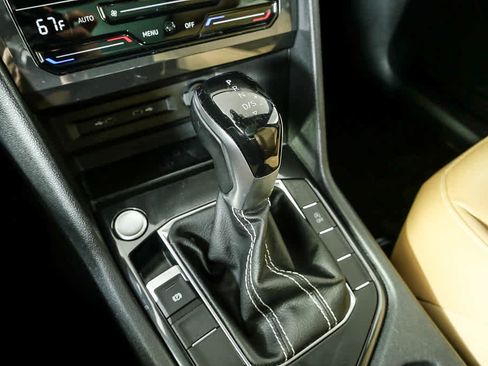 Certified 2023 Volkswagen Tiguan SE w/ Panoramic Sunroof Package image 20