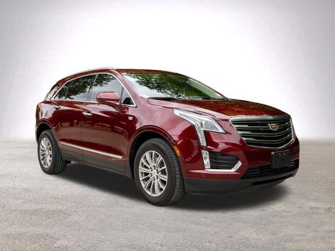 Used 2017 Cadillac XT5 Luxury image 2