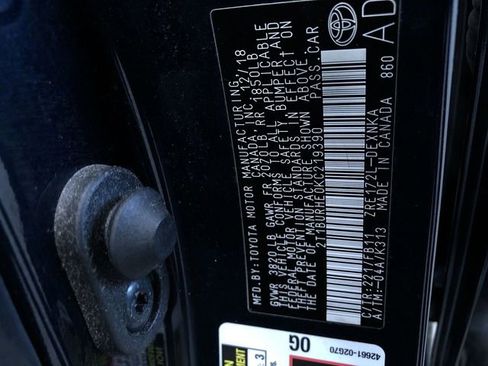 Used 2019 Toyota Corolla LE image 32