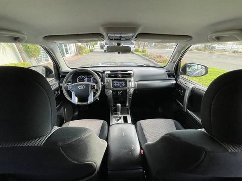 Used 2015 Toyota 4Runner SR5 image 13