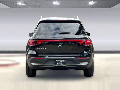 Used 2025 Mercedes-Benz EQB 250+ image 10