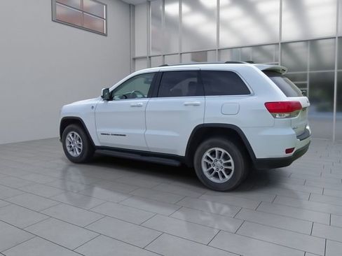 Used 2018 Jeep Grand Cherokee Laredo AWD/4WD image 6
