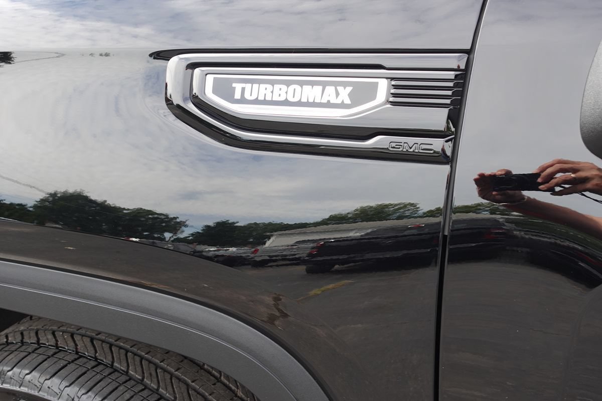 Used 2024 GMC Sierra 1500 Elevation AWD/4WD image 14