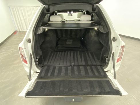 Used 2019 Rolls-Royce Cullinan AWD/4WD image 38