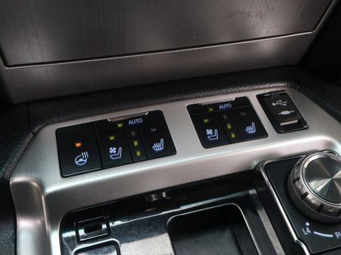 Used 2016 Toyota Land Cruiser AWD/4WD image 40