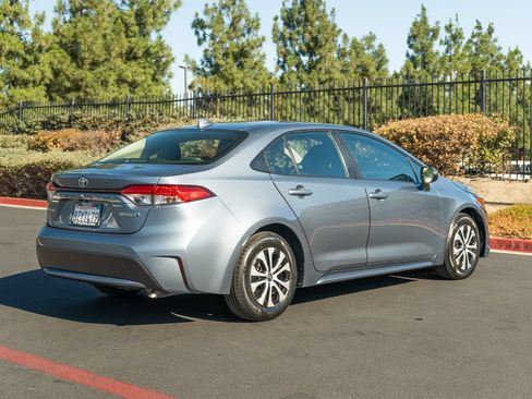 Certified 2022 Toyota Corolla LE FWD image 12