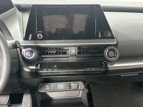 Used 2023 Toyota Prius LE FWD image 18