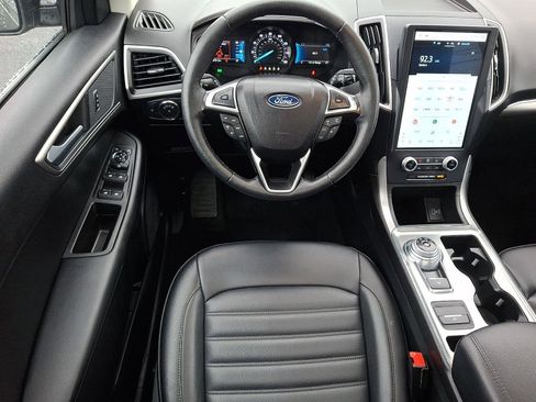 Certified 2022 Ford Edge SEL w/ Convenience Package AWD/4WD image 11