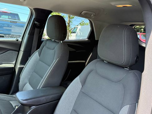 Used 2021 Chevrolet TrailBlazer LT w/ Convenience Package AWD/4WD image 16