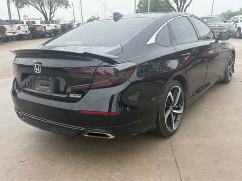 Used 2022 Honda Accord Sport Special Edition image 4
