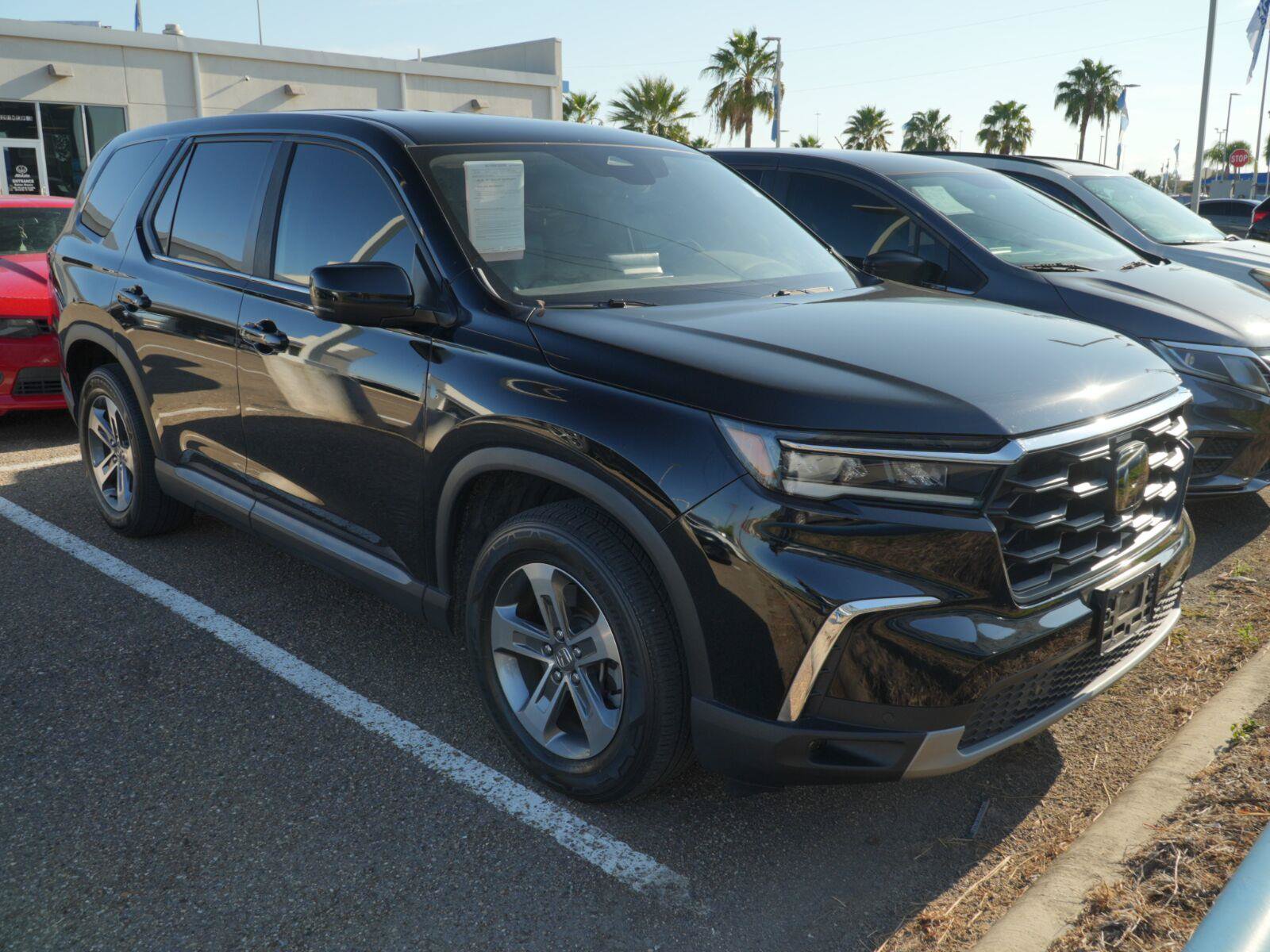 Used 2024 Honda Pilot EX-L image 3