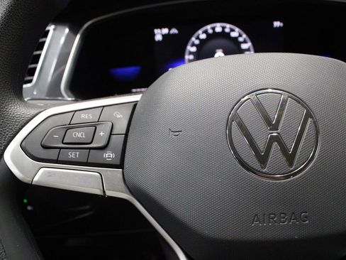 Used 2022 Volkswagen Tiguan S image 23