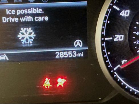 Used 2023 Hyundai Santa Fe SE image 19