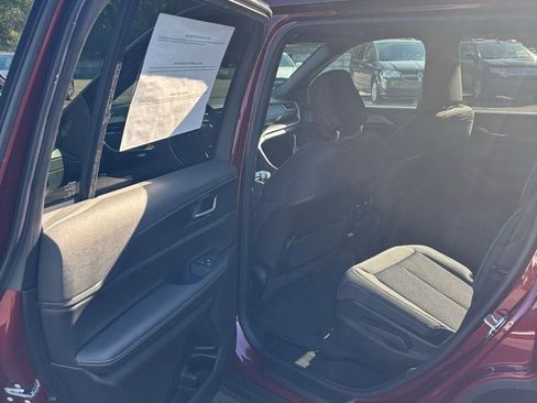 New 2025 Jeep Grand Cherokee L Laredo w/ Luxury Tech Group I image 19