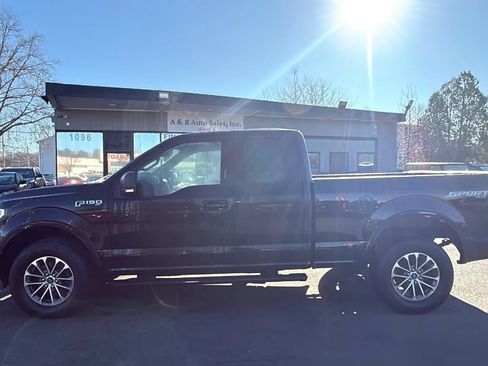 Used 2018 Ford F150 XLT w/ Equipment Group 302A Luxury AWD/4WD image 4