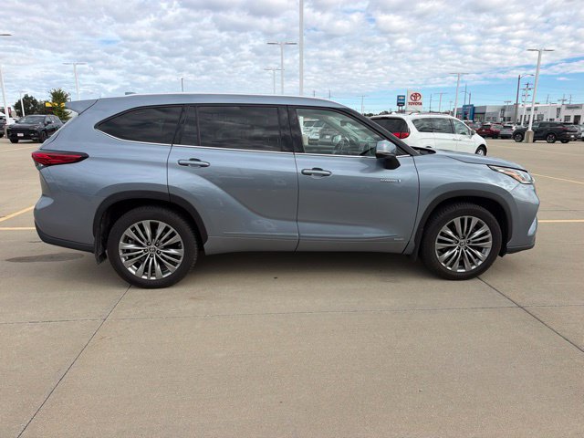 Used 2020 Toyota Highlander Platinum AWD/4WD image 8