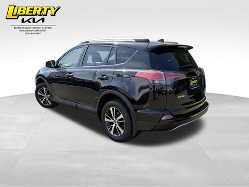 Used 2017 Toyota RAV4 XLE w/ Plus Extra Value Package AWD/4WD image 5