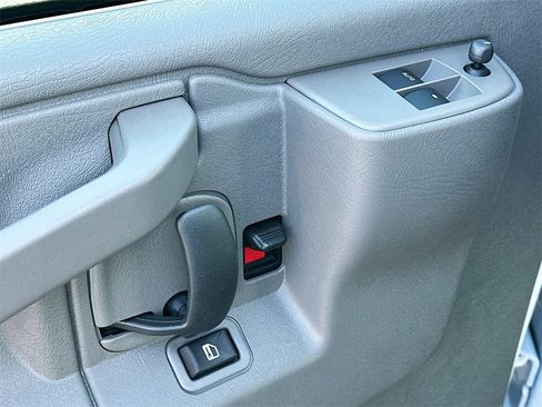 New 2025 Chevrolet Express 2500 w/ Driver Convenience Package image 12