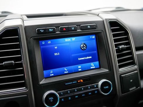Used 2020 Ford Expedition XLT w/ Equipment Group 201A AWD/4WD image 28