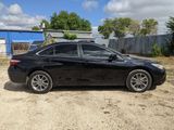 Used 2017 Toyota Camry SE image 2