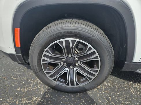 Used 2022 Jeep Wagoneer Series III w/ Convenience Group I AWD/4WD image 32